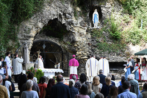 Wallfahrtsmesse in der Lourdesgrotte Maria Gugging