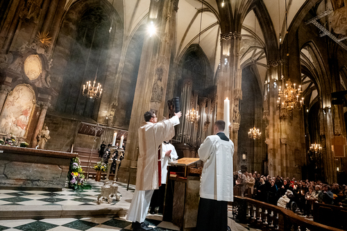 Feier der Osternacht 2026 / Erzdiözese Wien/Schönlaub, Stephan Schönlaub