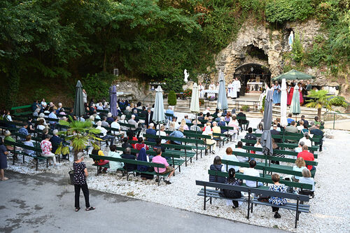 Wallfahrtsmesse in der Lourdesgrotte Maria Gugging